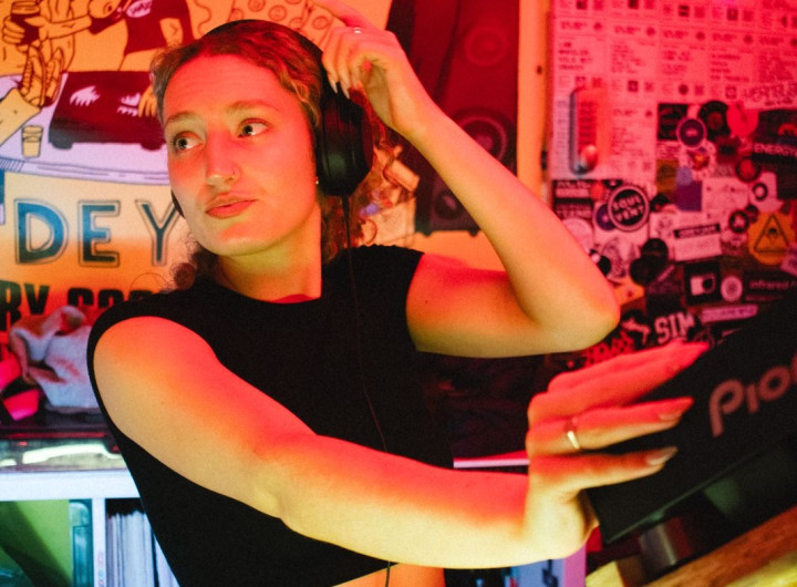 Saturday Service : Helen From Bromley